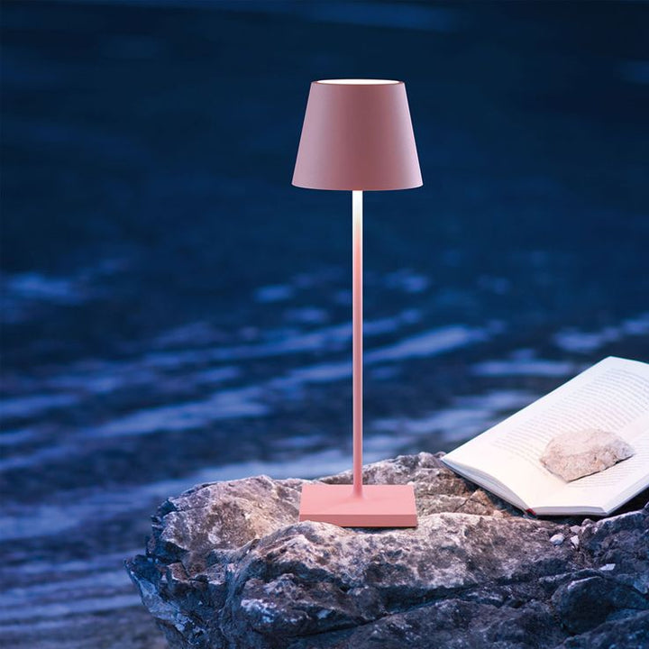 HeritageGlow - Timeless Table Lamp