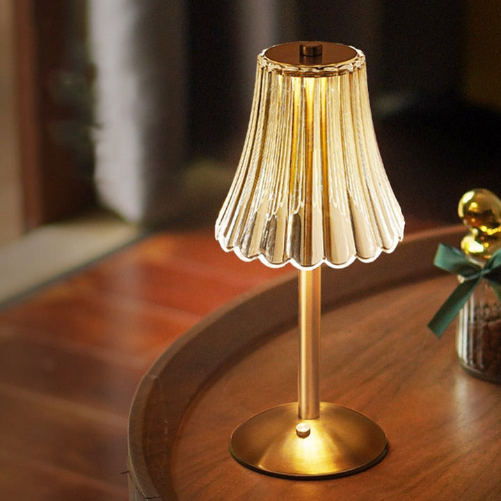 ClassicGlow - Table Lamp