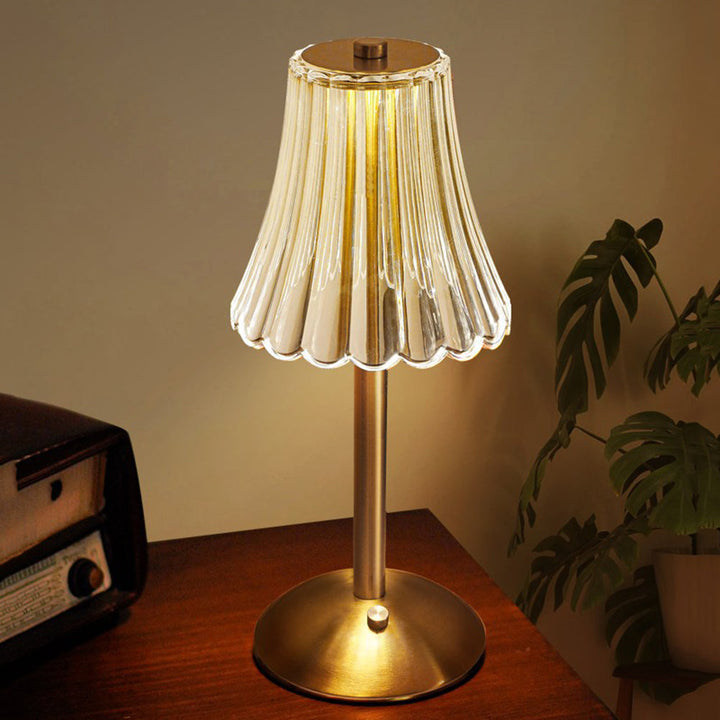 ClassicGlow - Table Lamp